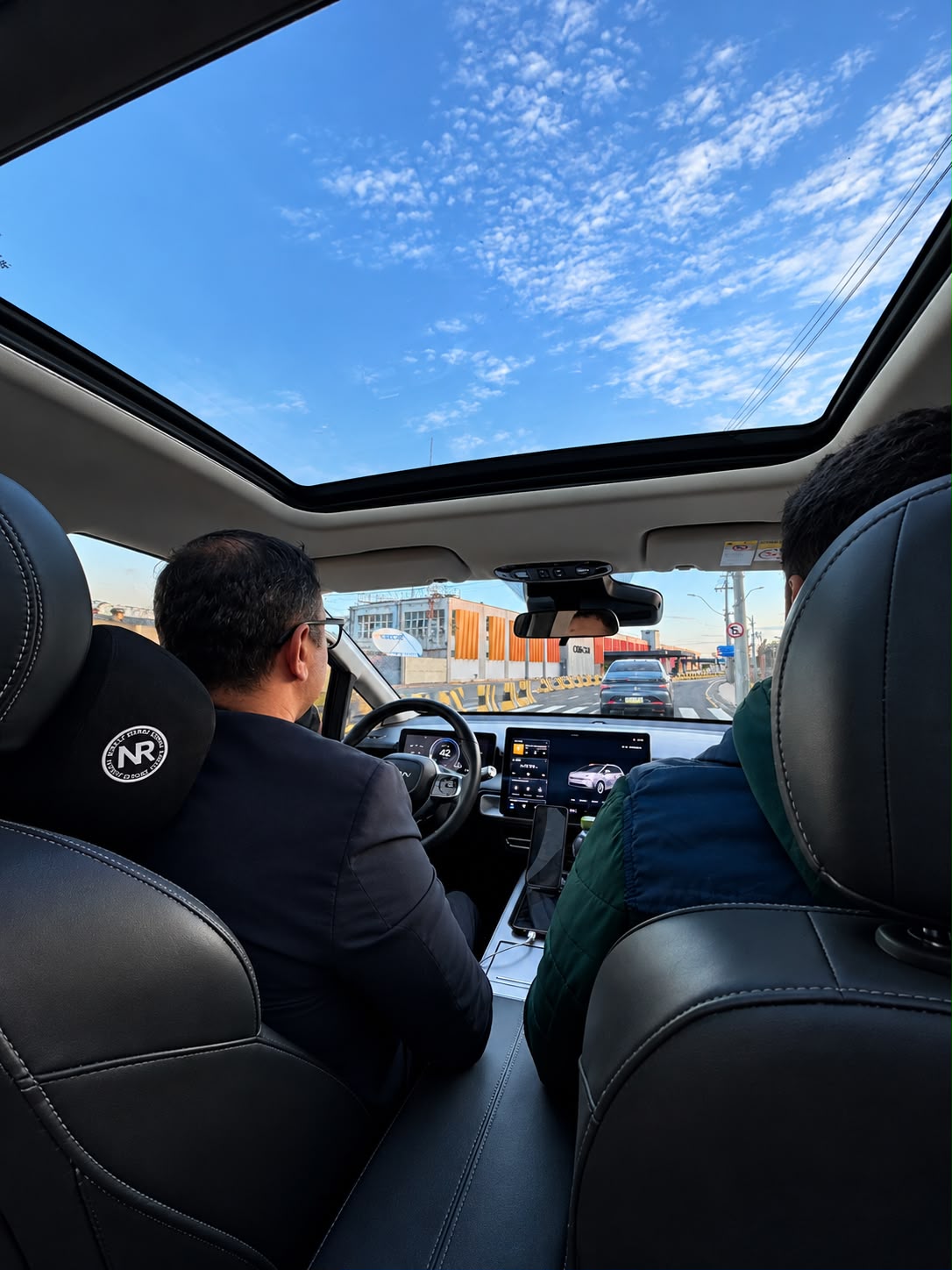Experiência a bordo Bonnadio com motorista executivo e teto solar panorâmico